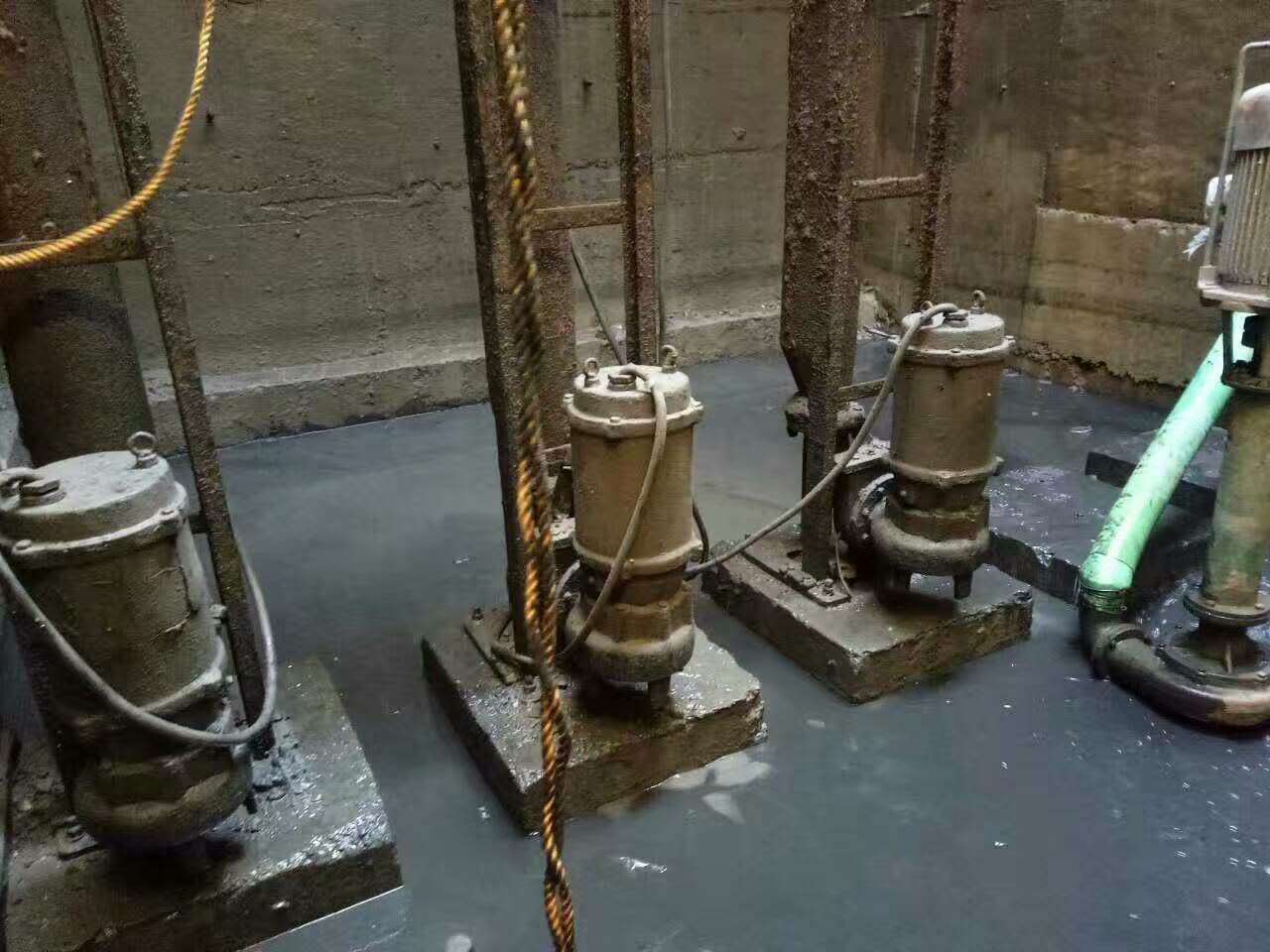 剑河污水池清理